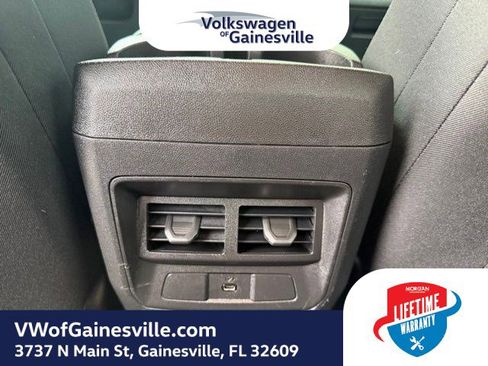 Used 2024 Chevrolet Colorado LT w/ LT Convenience Package AWD/4WD image 11