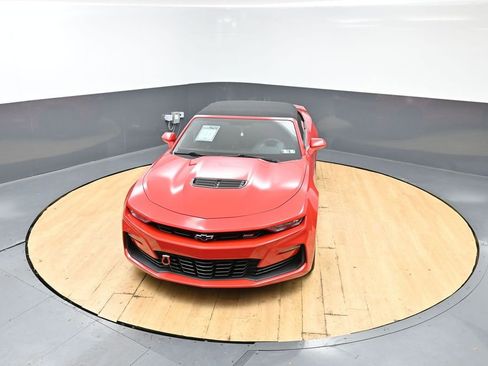 Used 2023 Chevrolet Camaro SS RWD image 6