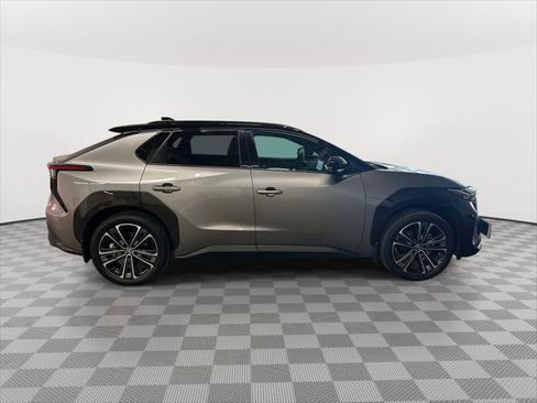 Used 2023 Toyota bZ4X Limited image 2