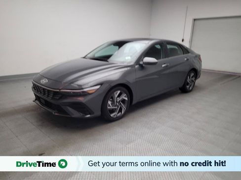 Used 2025 Hyundai Elantra SEL FWD image 1