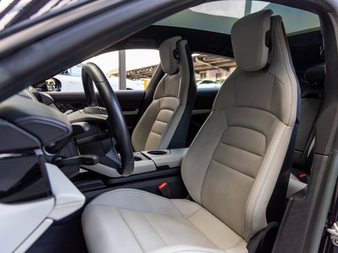 Certified 2022 Porsche Taycan 4 Cross Turismo image 5