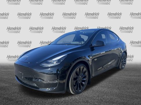 Used 2023 Tesla Model Y Performance image 5
