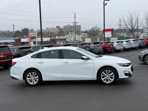 Used 2023 Chevrolet Malibu LT FWD image 2