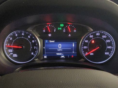 Used 2024 GMC Terrain SLE w/ LPO, Floor Liner Package image 23