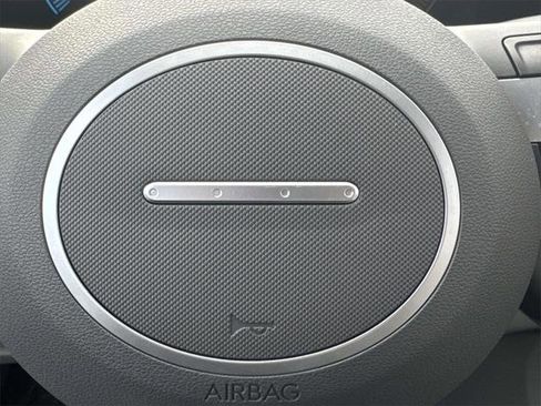 Certified 2025 Hyundai Kona SEL image 33