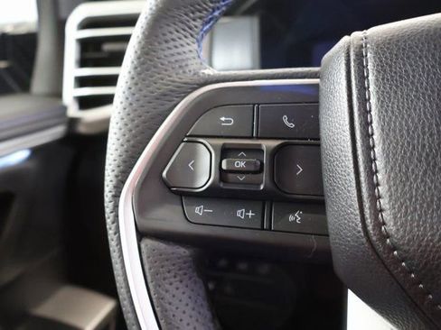 Used 2025 Toyota Sequoia Platinum AWD/4WD image 18