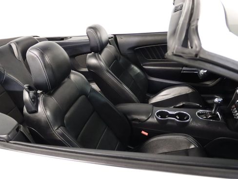 Used 2021 Ford Mustang Premium image 59