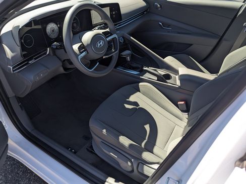 Certified 2024 Hyundai Elantra SEL image 9