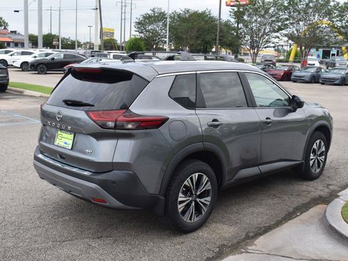 Used 2023 Nissan Rogue SV w/ SV Premium B Package FWD image 11