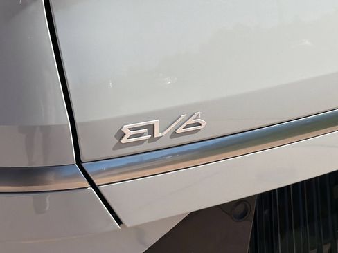 Used 2024 Kia EV6 Wind w/ Wind Technology Package AWD/4WD image 33