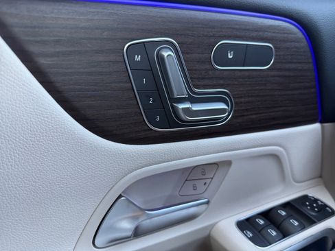 New 2026 Mercedes-Benz GLB 250 4MATIC image 27