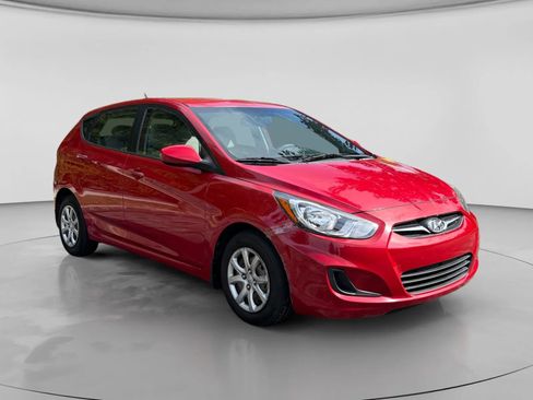 Used 2013 Hyundai Accent GS FWD image 7