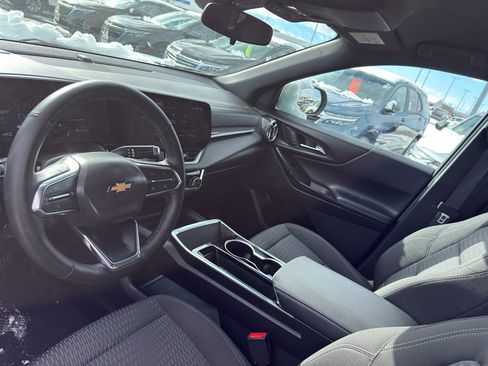 Used 2025 Chevrolet Equinox LT image 25