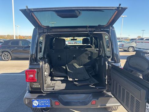 Used 2022 Jeep Wrangler Unlimited Sahara w/ LED Lighting Group image 13