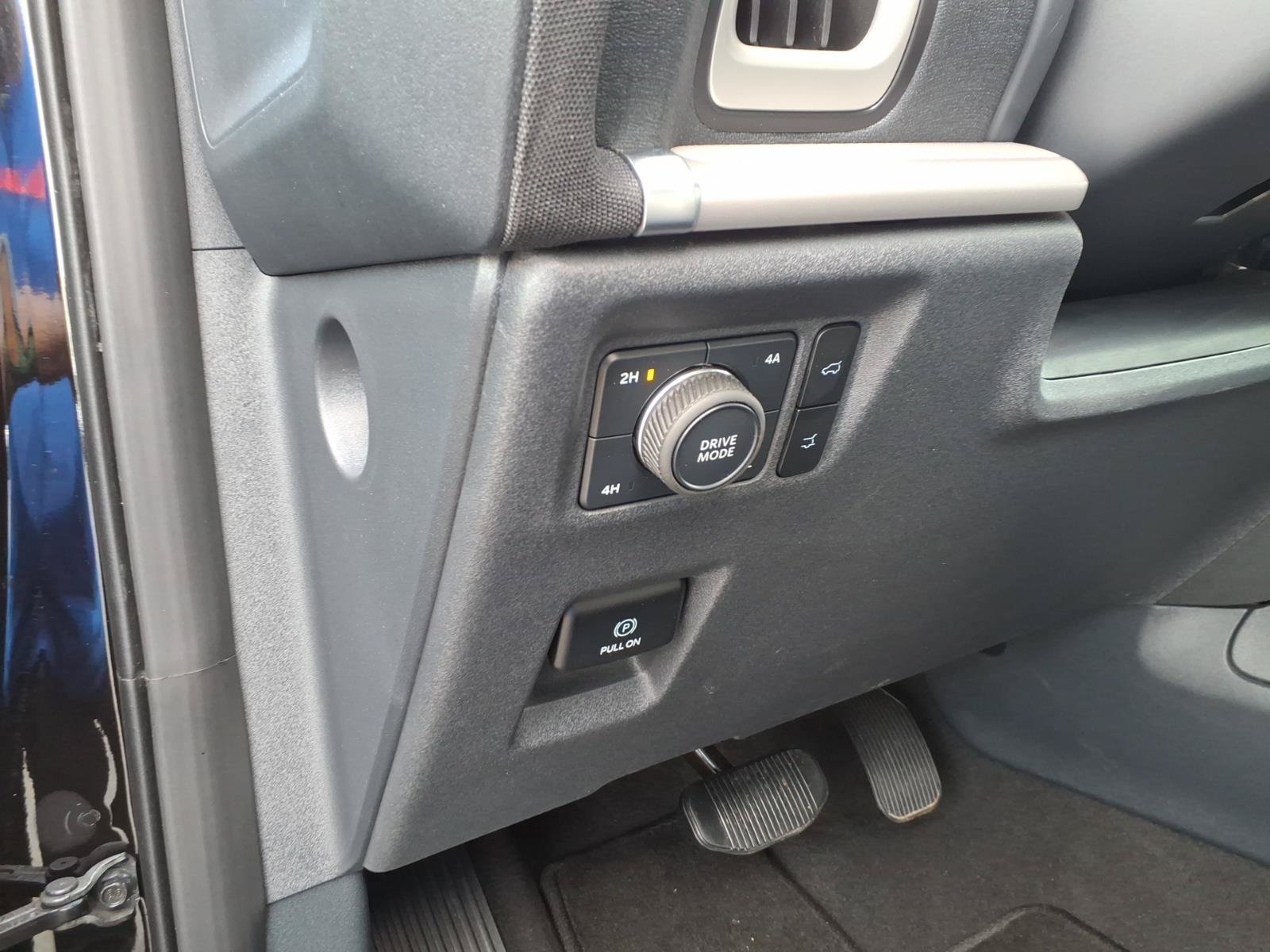 Used 2025 Ford Expedition Max Active AWD/4WD image 10