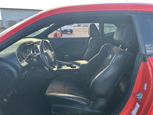 Used 2018 Dodge Challenger R/T Scat Pack RWD image 13