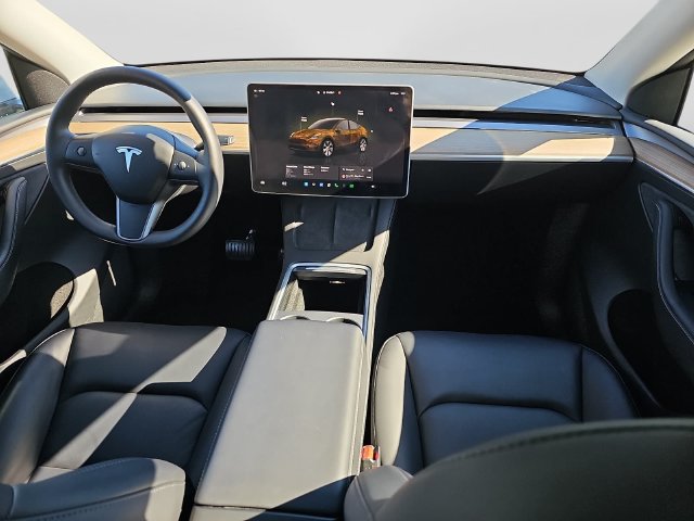 Used 2024 Tesla Model Y Long Range AWD/4WD image 11