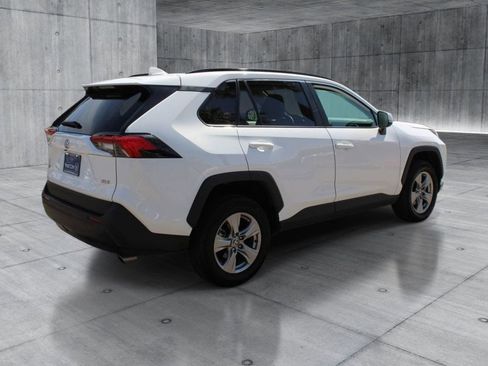 Used 2025 Toyota RAV4 XLE FWD image 4
