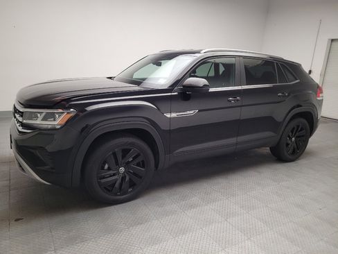 Used 2023 Volkswagen Atlas Cross Sport SE w/ Black Wheel Package FWD image 2