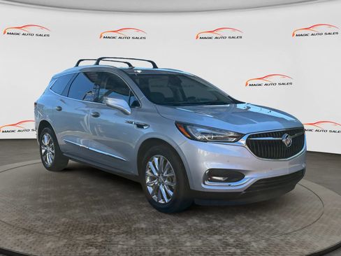 Used 2018 Buick Enclave Premium AWD/4WD image 5