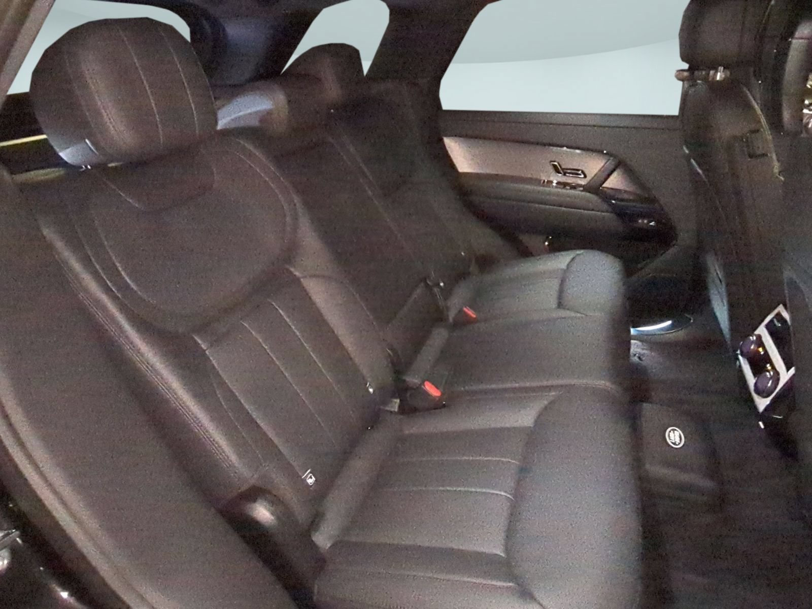 New 2027 Land Rover Range Rover Sport SE AWD/4WD image 28