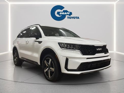 Used 2022 Kia Sorento S FWD image 3