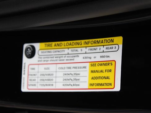 New 2026 Volvo XC60 B5 Plus w/ Protection Package Premier image 59