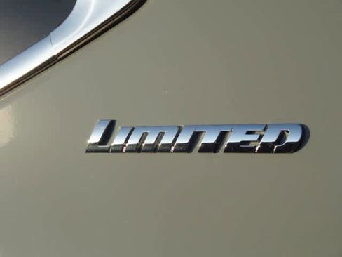 Used 2025 Toyota Tundra Limited AWD/4WD image 22