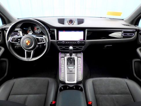 Used 2021 Porsche Macan image 9