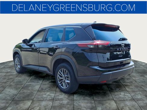 Used 2024 Nissan Rogue S AWD/4WD image 5