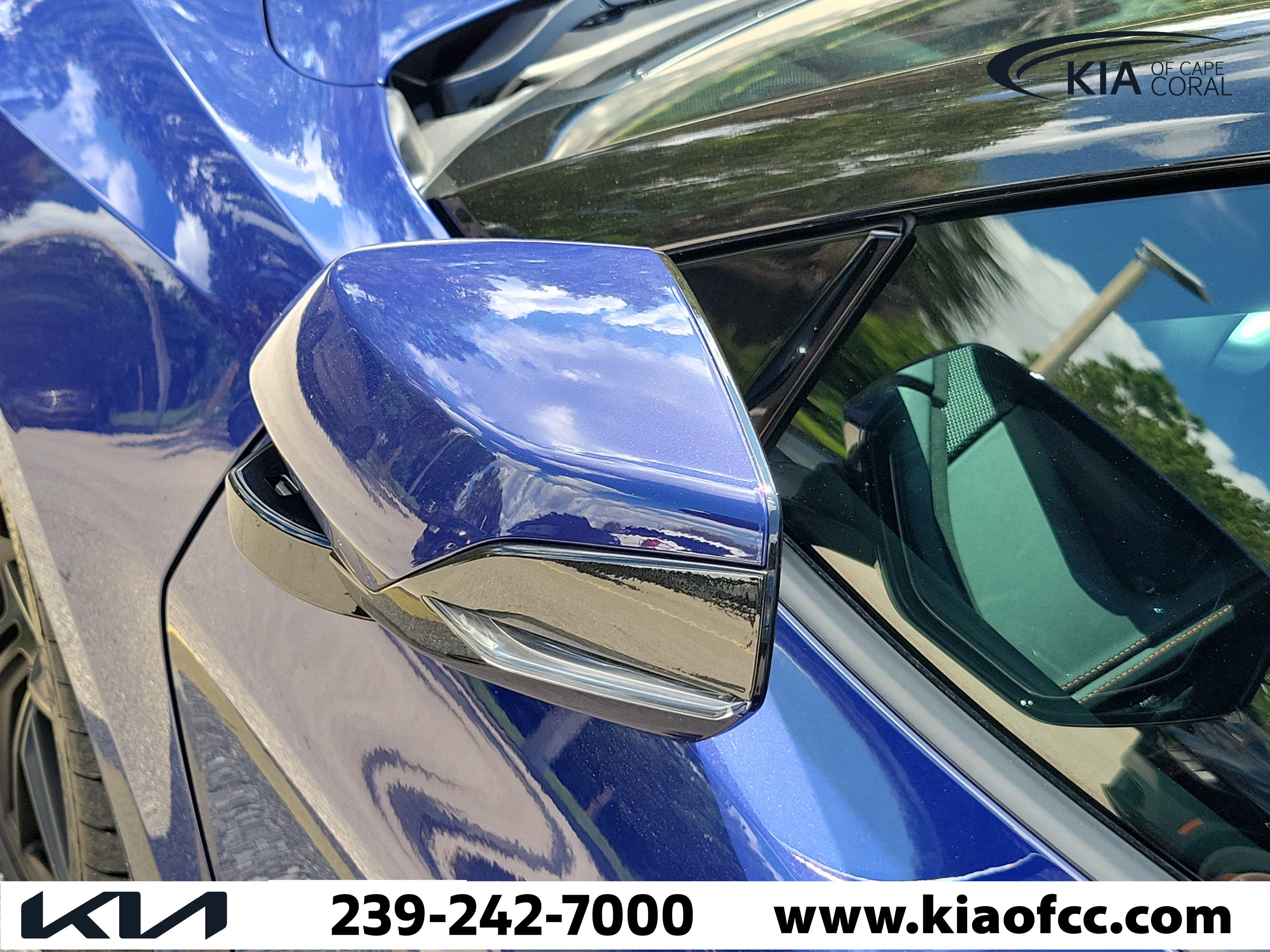 Used 2025 Chevrolet Corvette Z06 RWD image 9