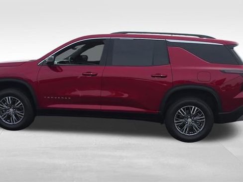 Used 2026 Chevrolet Traverse LT w/ Driver Confidence Package AWD/4WD image 9