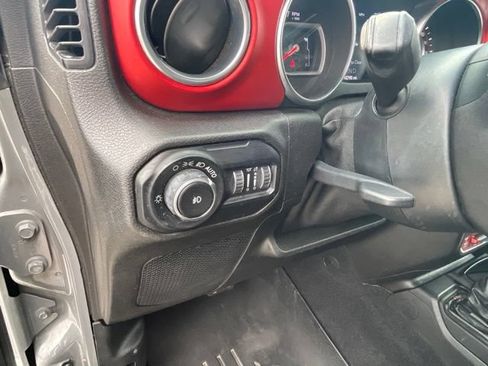 Used 2019 Jeep Wrangler Unlimited Rubicon AWD/4WD image 30