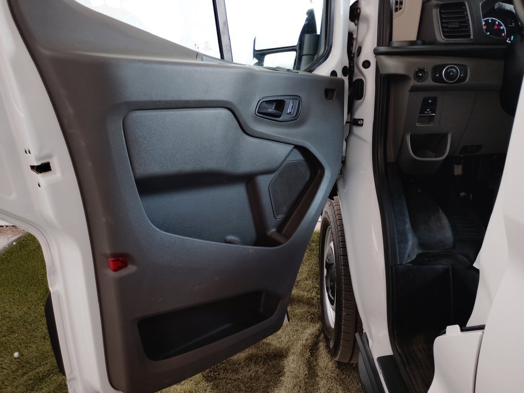 Used 2025 Ford Transit 350 XL RWD image 22