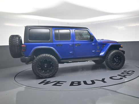 Used 2018 Jeep Wrangler Unlimited Rubicon w/ Dual Top Group AWD/4WD image 16
