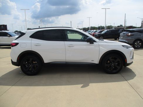Used 2025 Buick Envision Sport Touring AWD/4WD image 7