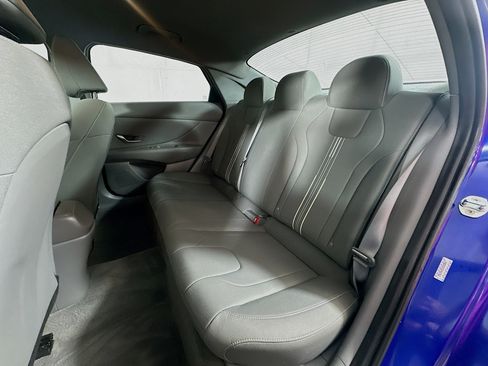 Used 2023 Hyundai Elantra SEL FWD image 22