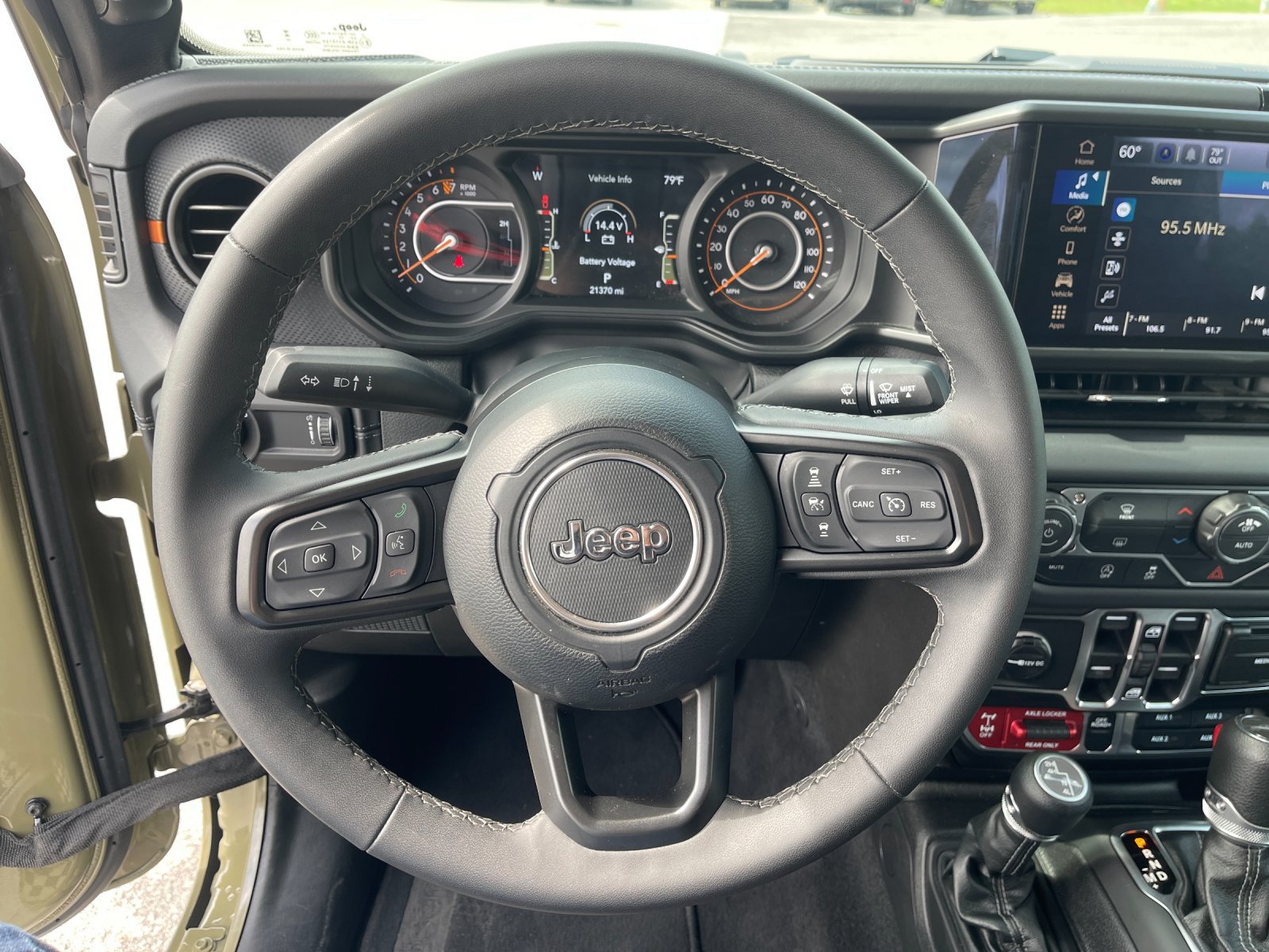 Used 2026 Jeep Gladiator Mojave AWD/4WD image 25