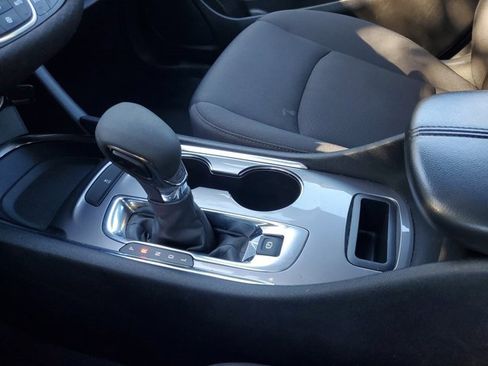 Used 2023 Chevrolet Malibu LT image 32