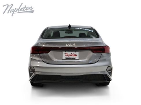Used 2024 Kia Forte LXS FWD image 7