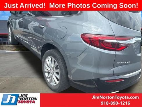 Used 2021 Buick Enclave Essence FWD image 5