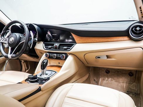 Used 2018 Alfa Romeo Giulia Ti w/ Quick Order Package 22X Lusso image 16