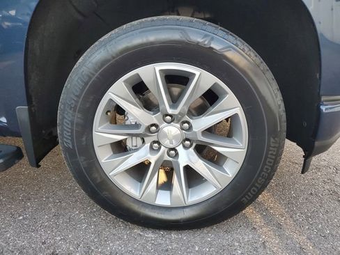 Used 2021 Chevrolet Silverado 1500 High Country w/ Technology Package RWD image 5