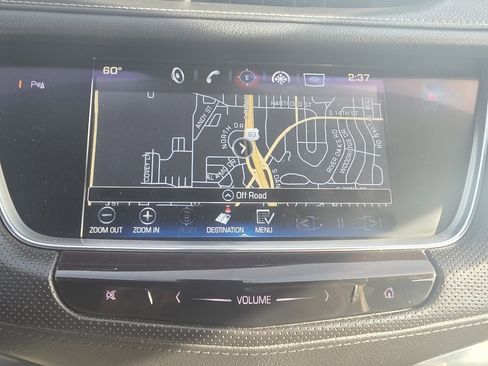 Used 2017 Cadillac XT5 Luxury w/ Driver Awareness Package image 19