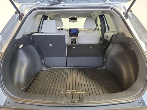 Used 2024 Toyota Corolla Cross L FWD image 25