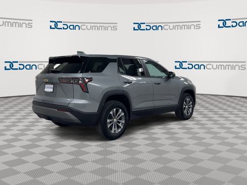 Used 2025 Chevrolet Equinox LT AWD/4WD image 8