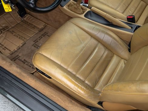 Used 1991 Porsche 911 Carrera RWD image 26