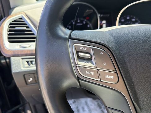 Used 2017 Hyundai Santa Fe Limited FWD image 33