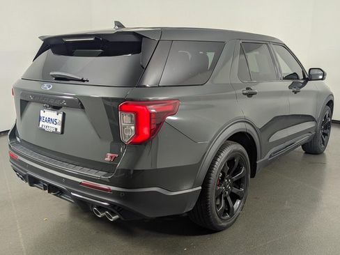 Used 2022 Ford Explorer ST w/ ST Street Pack image 7
