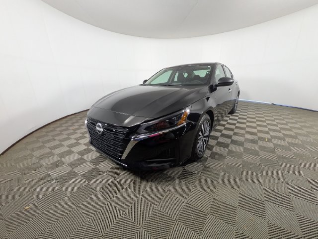 Used 2025 Nissan Altima 2.5 SV FWD image 24